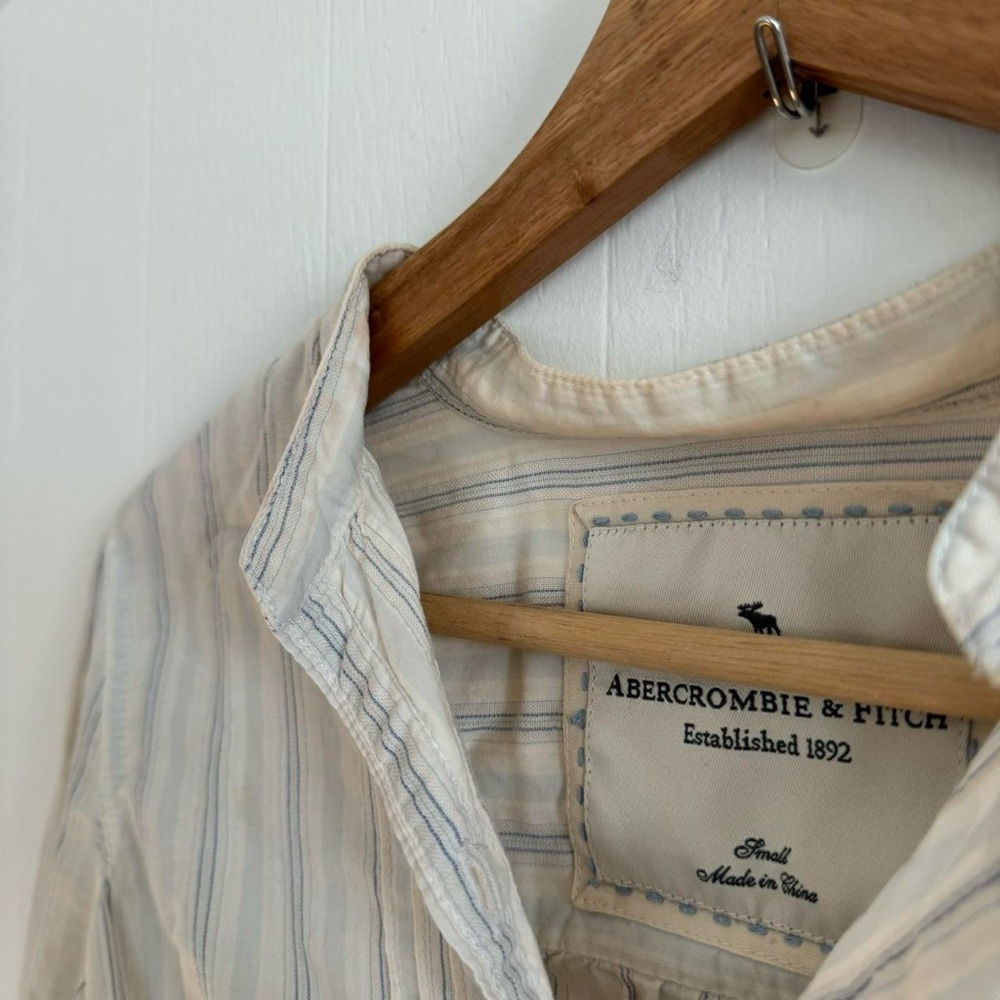 A&F button up - Picture 3 of 4